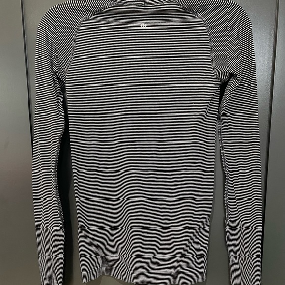 Lululemon Long Sleeve Shirt - Picture 2 of 3